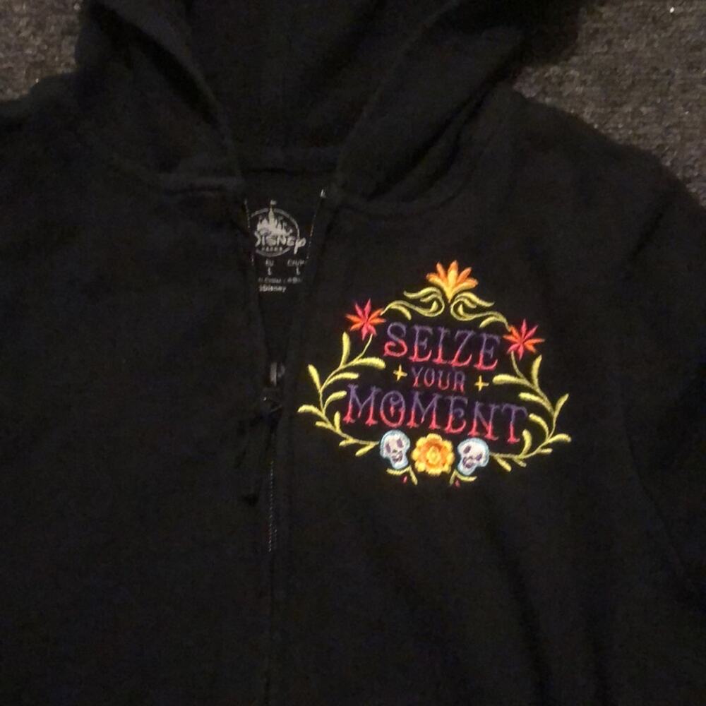 Disney Parks Merch Youth Size Medium Coco Seize Your Moment Zip up Hoodie Pixar - Picture 4 of 9